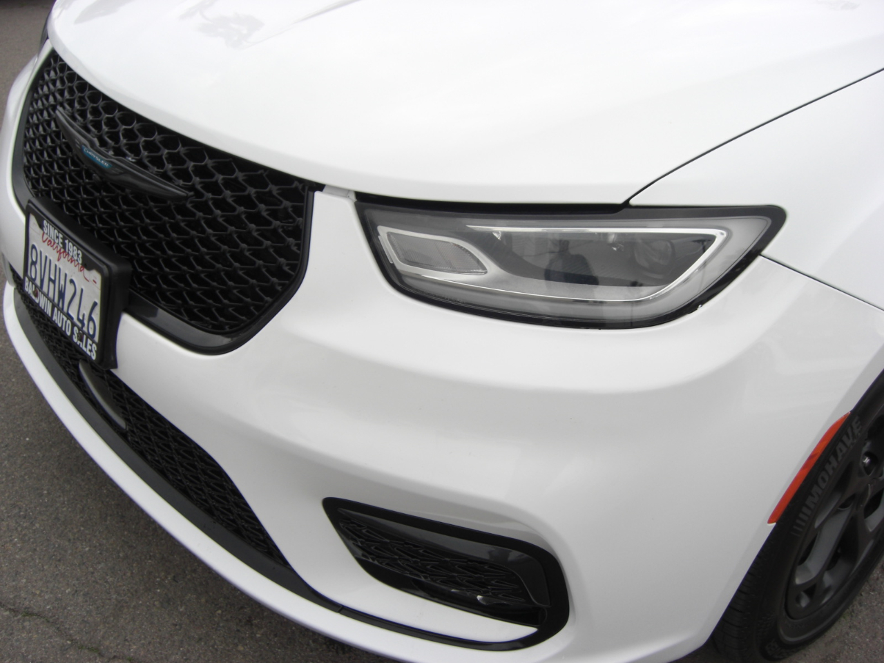 Chrysler Pacifica Hybrid Touring FWD 2021