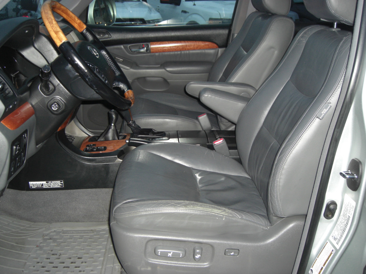 Lexus GX 470 4dr SUV 4WD 2005