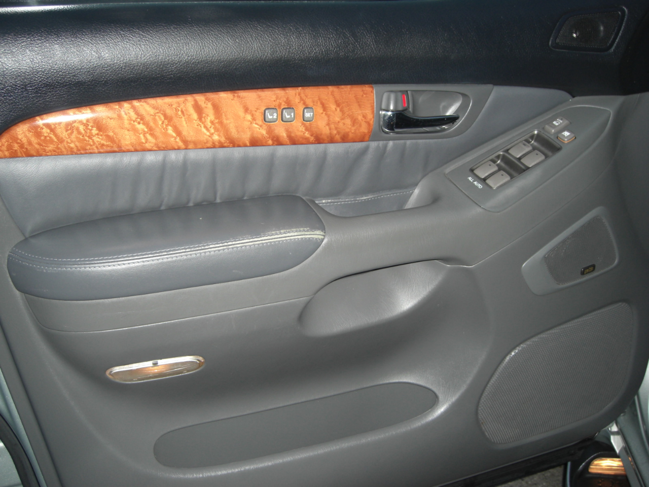 Lexus GX 470 4dr SUV 4WD 2005