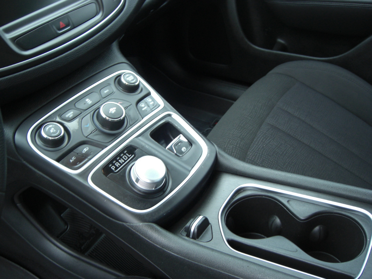 Chrysler 200 4dr Sdn Limited FWD 2015