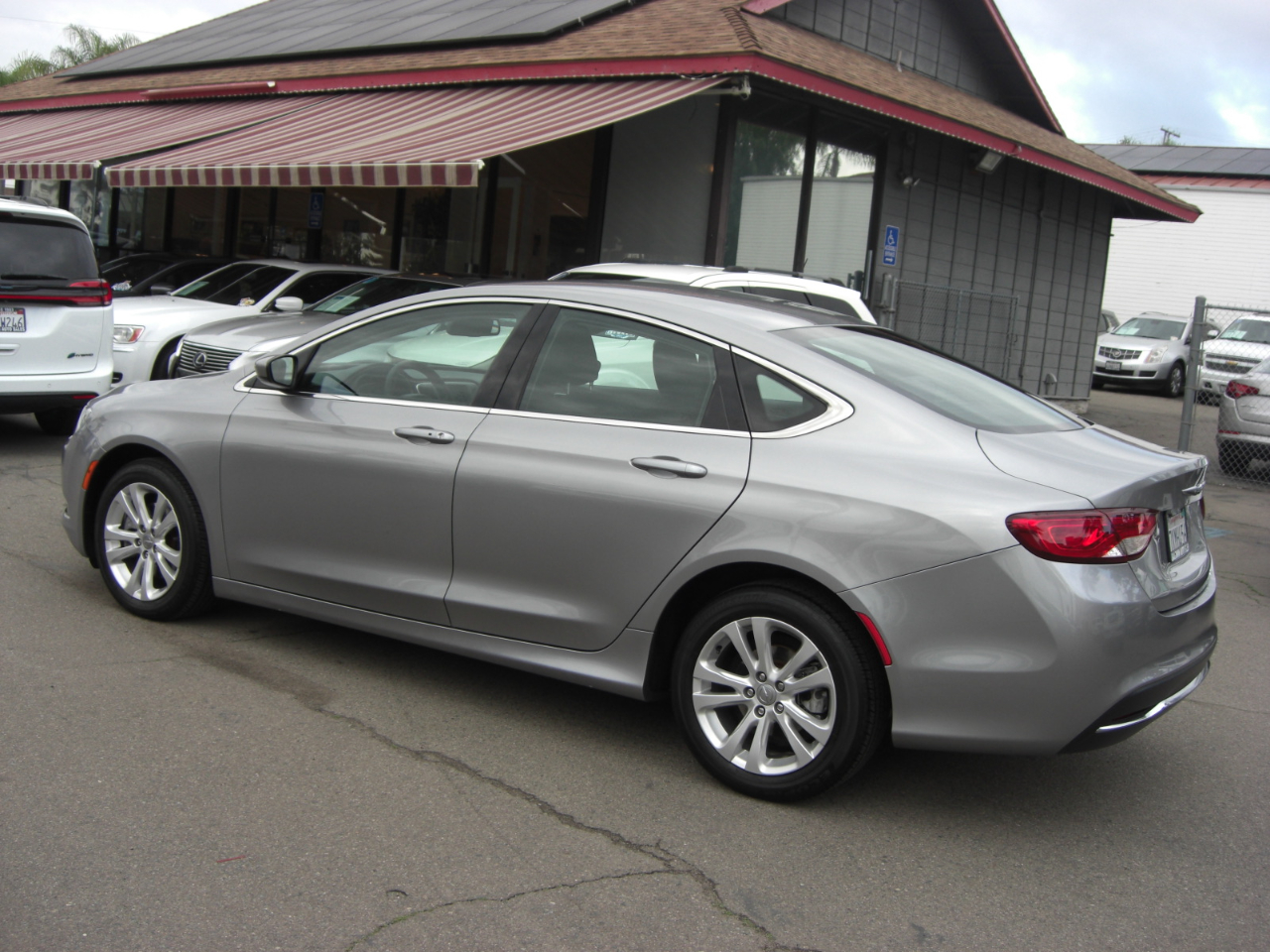 Chrysler 200 4dr Sdn Limited FWD 2015