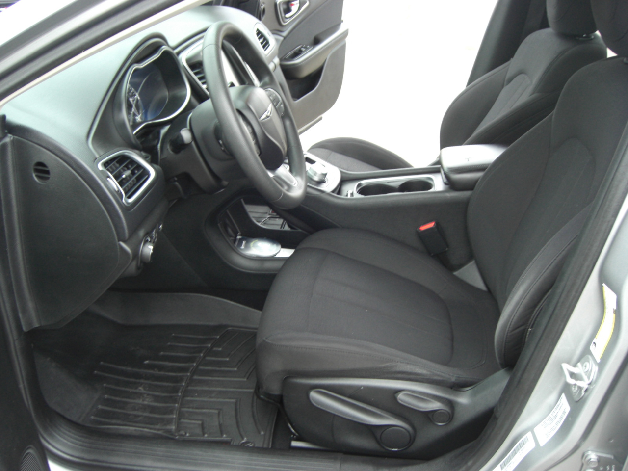 Chrysler 200 4dr Sdn Limited FWD 2015