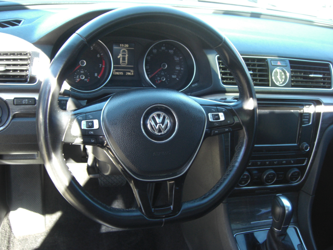 Volkswagen Passat 4dr Sdn 1.8T Auto SE PZEV 2016