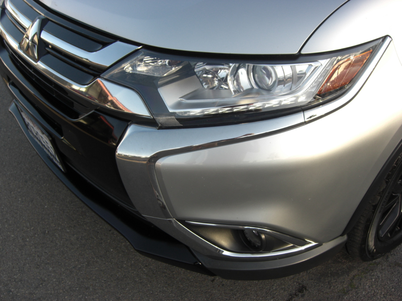 Mitsubishi Outlander LE FWD 2018