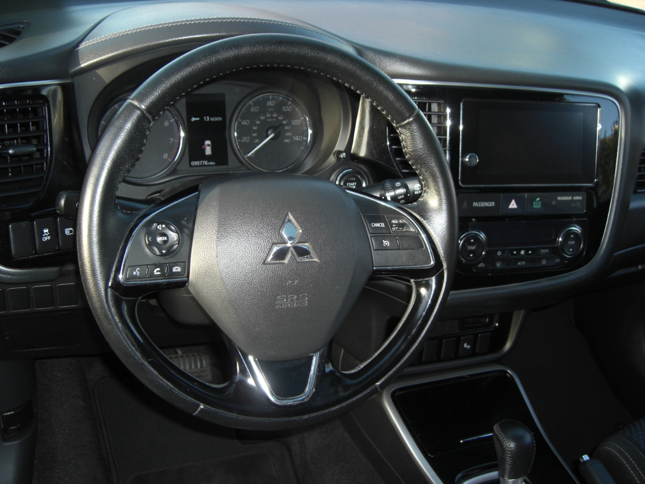 Mitsubishi Outlander LE FWD 2018