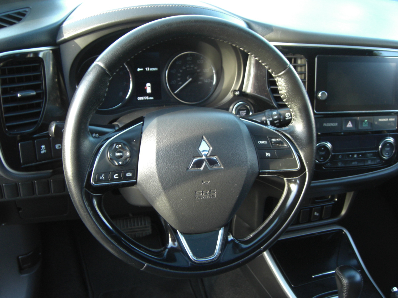 Mitsubishi Outlander LE FWD 2018