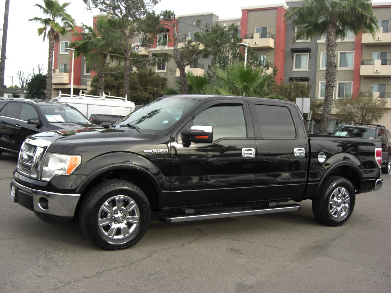 Ford F-150 2WD SuperCrew 145" Lariat 2012