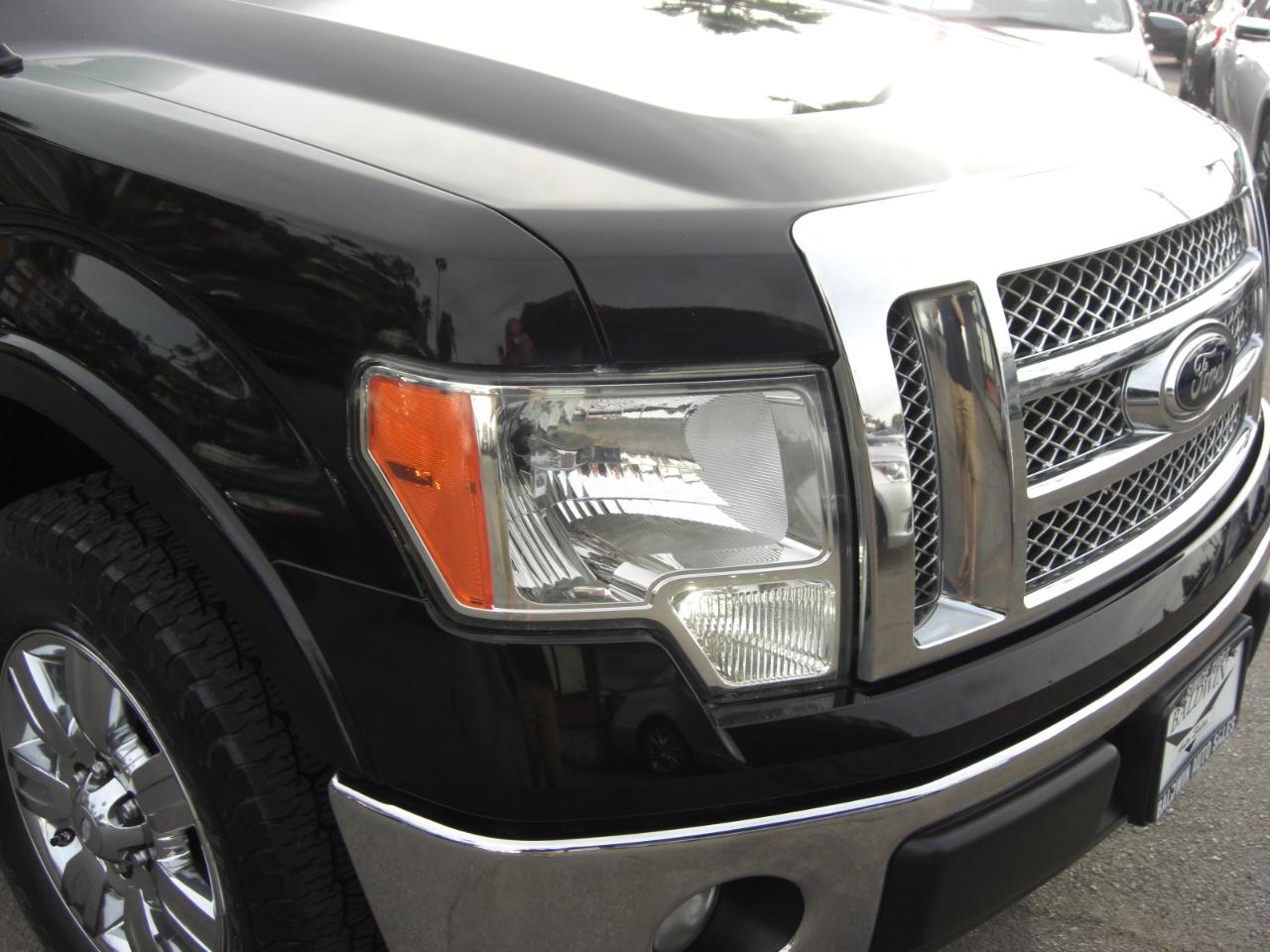 Ford F-150 2WD SuperCrew 145" Lariat 2012