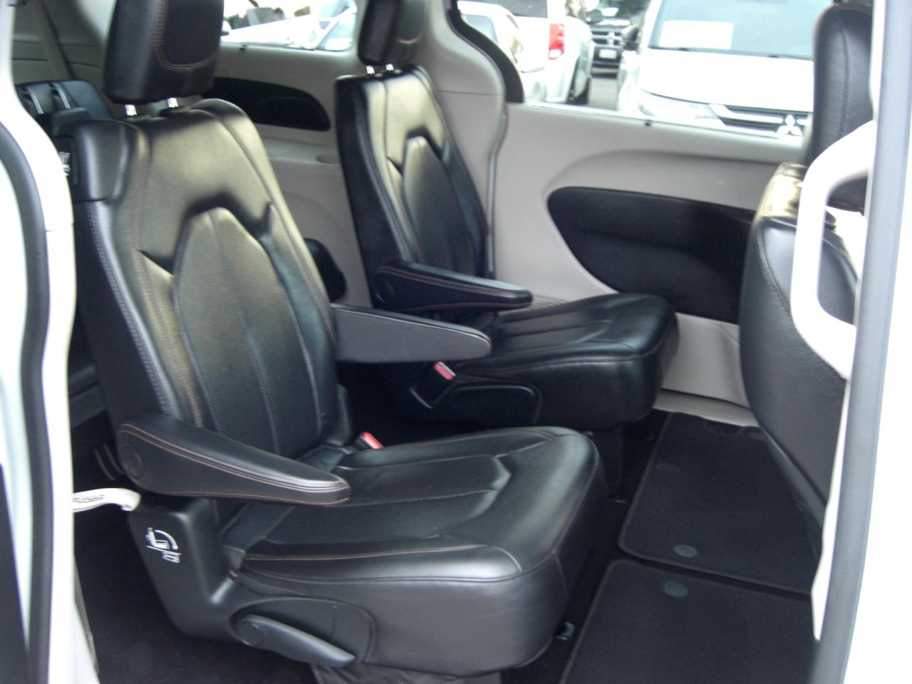 Chrysler Pacifica Touring L FWD 2019