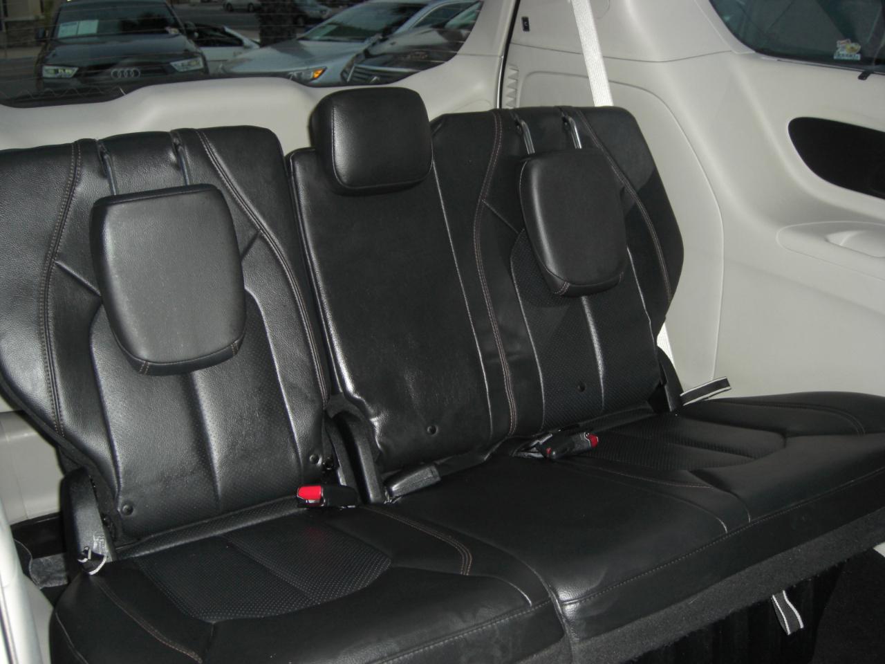 Chrysler Pacifica Touring L FWD 2019