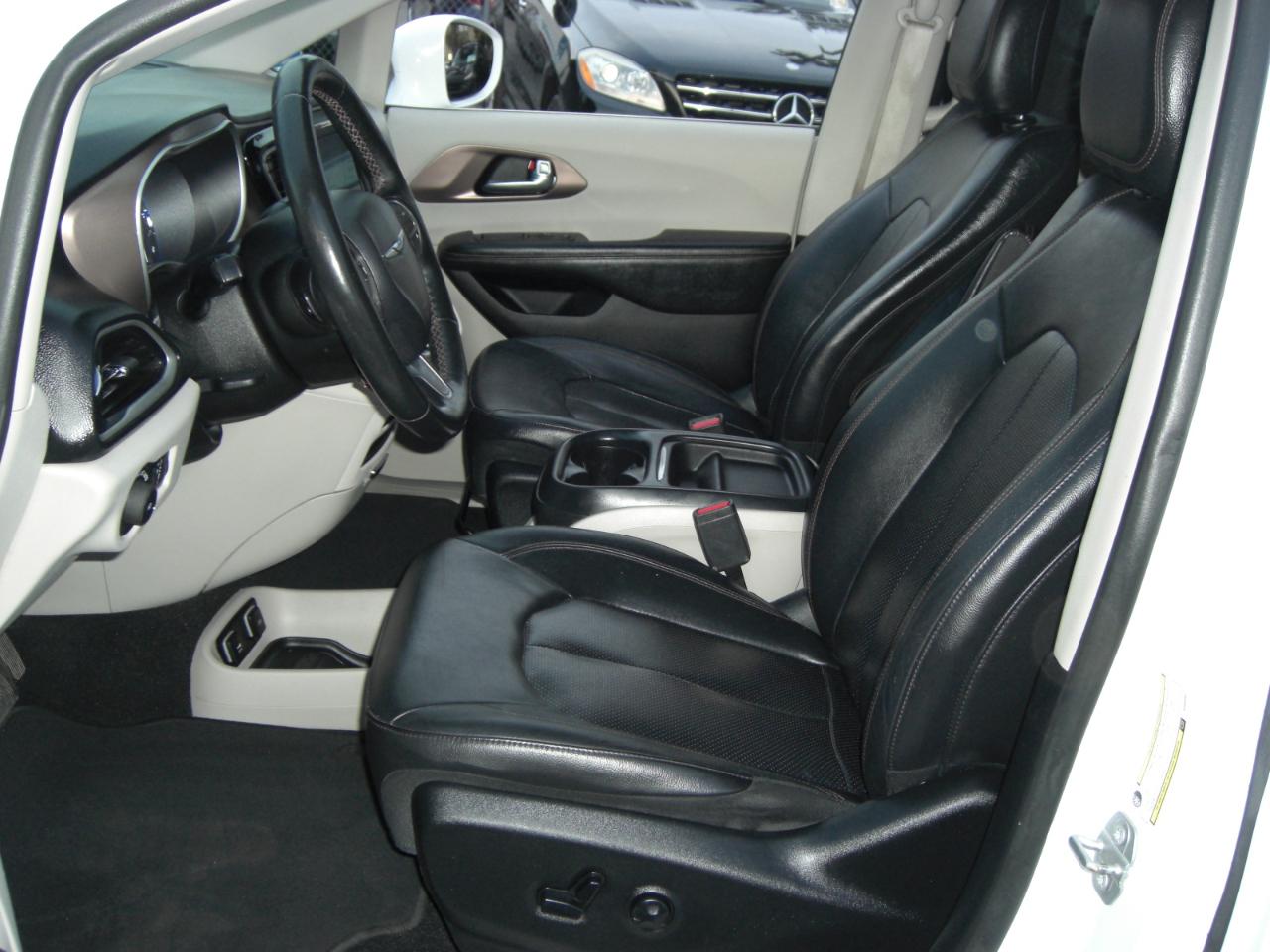 Chrysler Pacifica Touring L FWD 2019