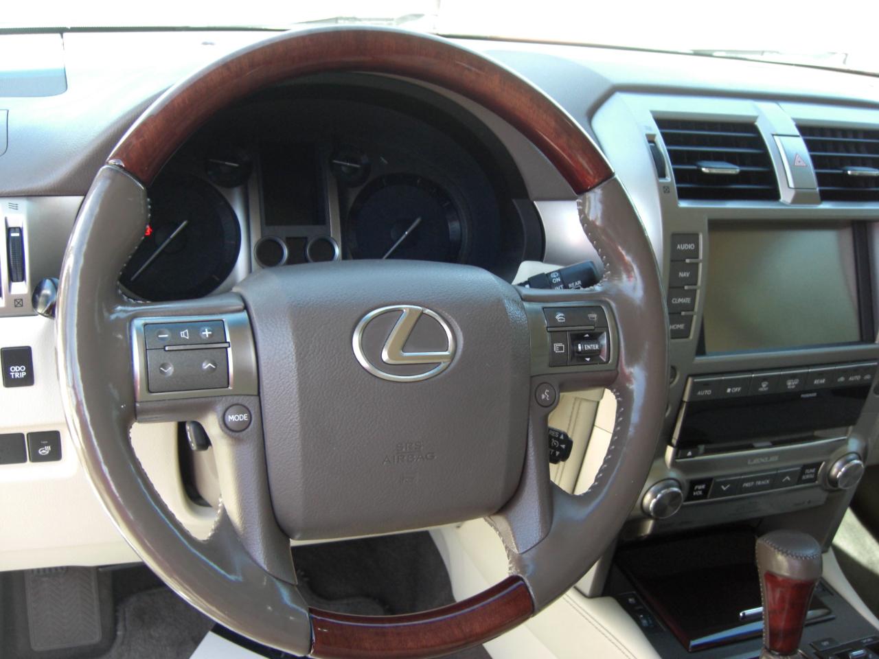 Lexus GX 460 4WD 4dr Luxury 2015