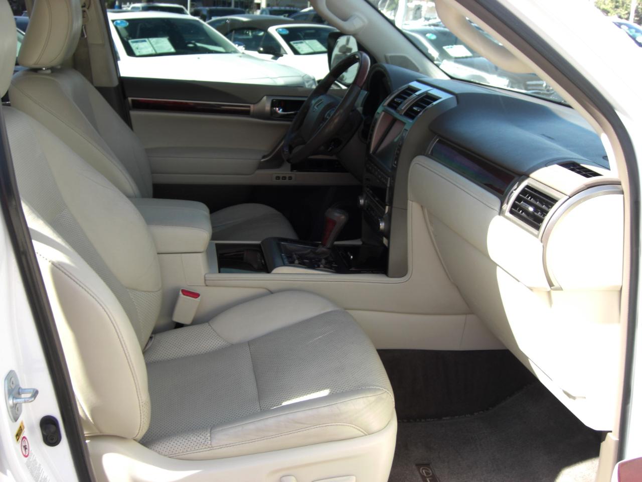 Lexus GX 460 4WD 4dr Luxury 2015