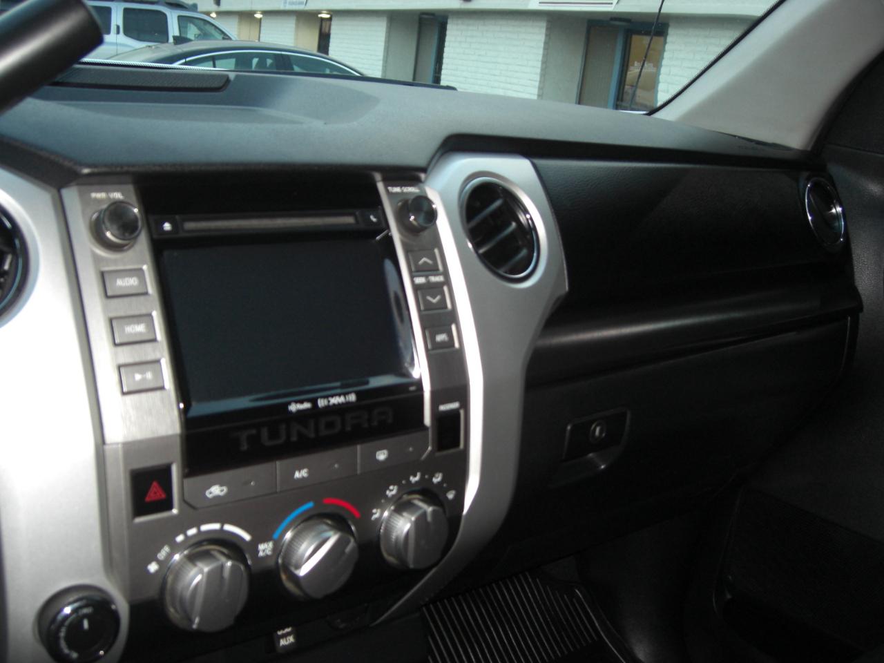 Toyota Tundra 4WD SR5 CrewMax 5.5' Bed 4.6L (Natl) 2017