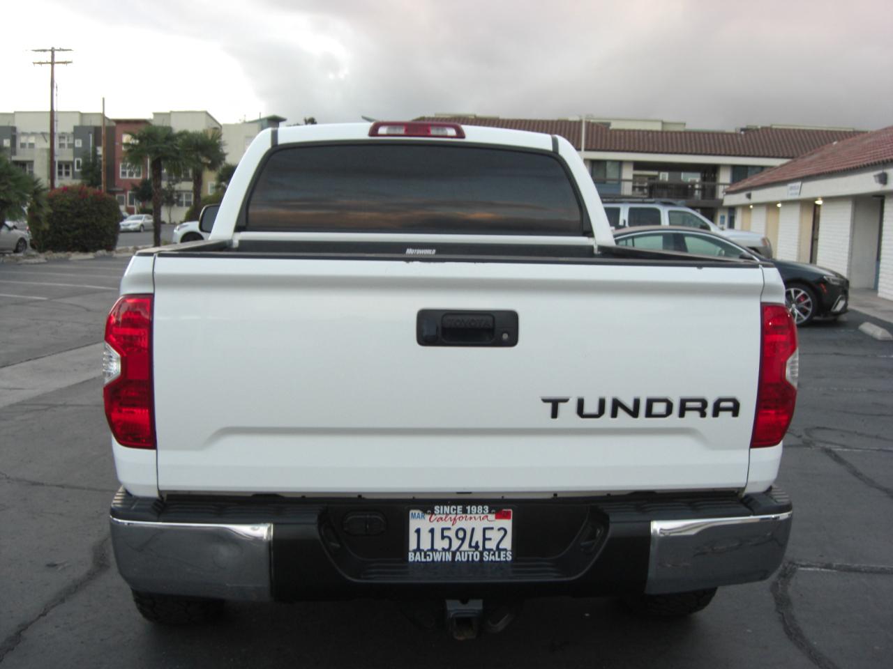 Toyota Tundra 4WD SR5 CrewMax 5.5' Bed 4.6L (Natl) 2017