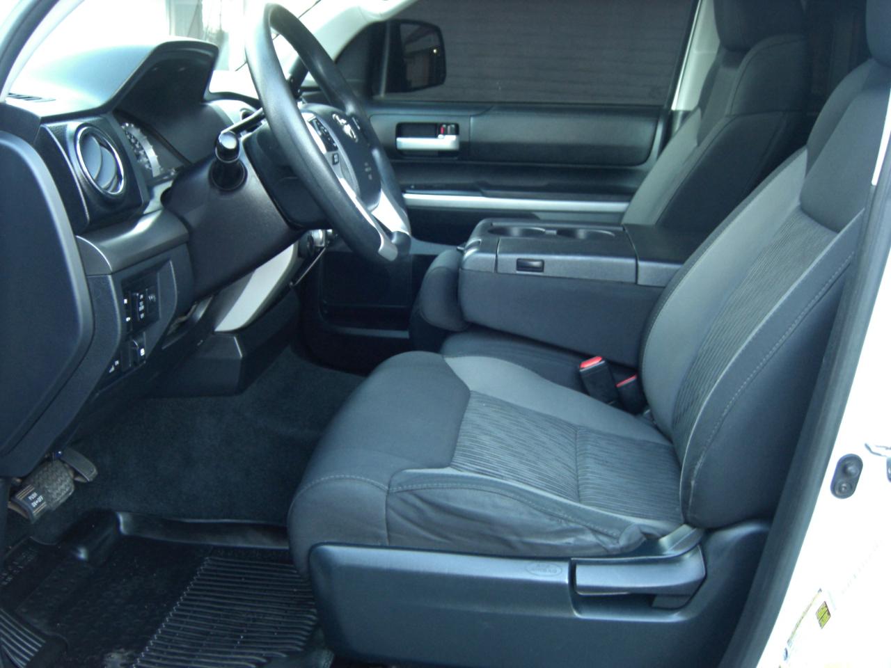 Toyota Tundra 4WD SR5 CrewMax 5.5' Bed 4.6L (Natl) 2017