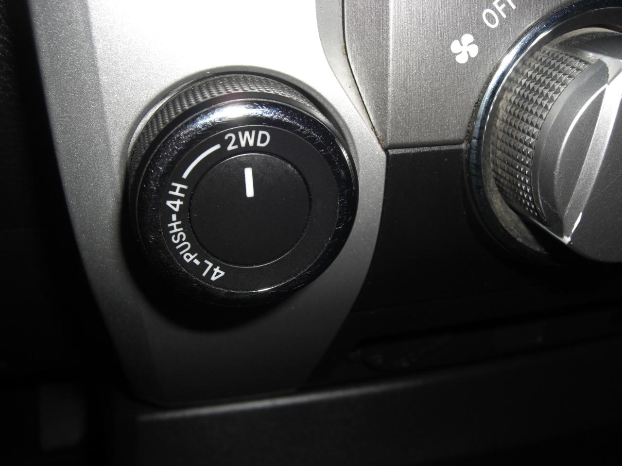 Toyota Tundra 4WD SR5 CrewMax 5.5' Bed 4.6L (Natl) 2017