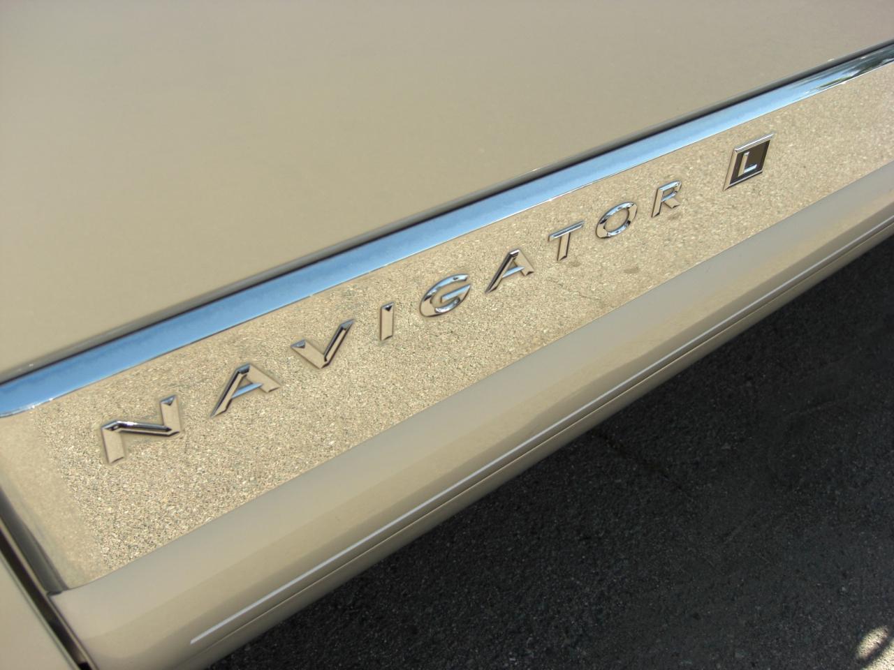 Lincoln Navigator L 4WD 4dr 2012