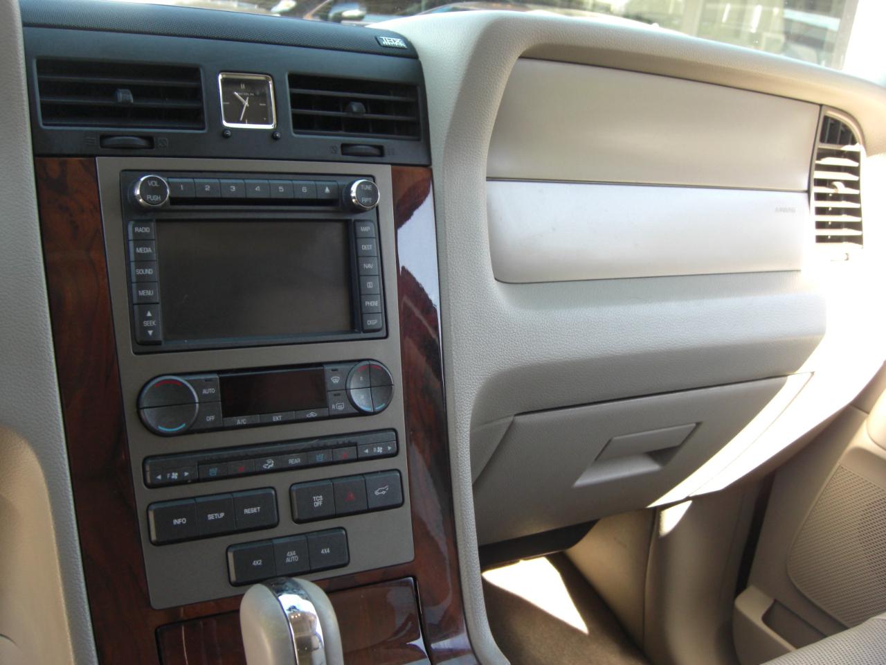 Lincoln Navigator L 4WD 4dr 2012
