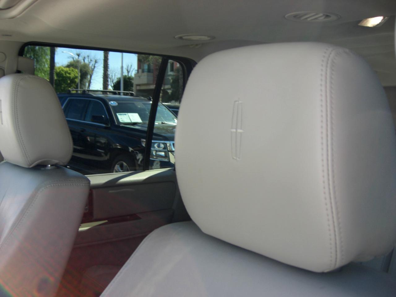 Lincoln Navigator L 4WD 4dr 2012