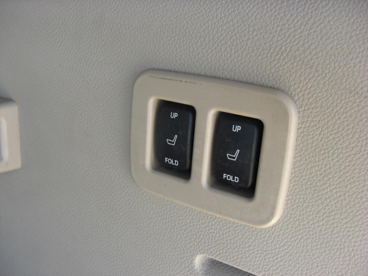 Lincoln Navigator L 4WD 4dr 2012