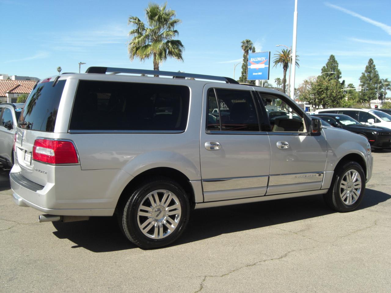 Lincoln Navigator L 4WD 4dr 2012