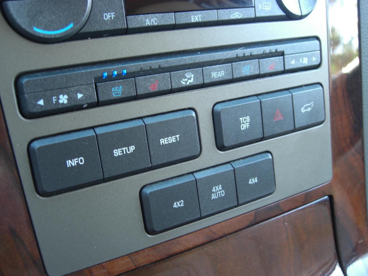 Lincoln Navigator L 4WD 4dr 2012