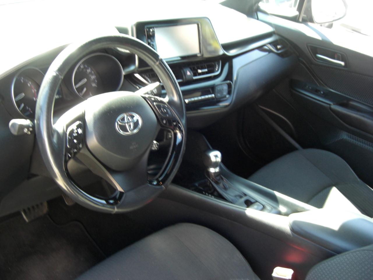 Toyota C-HR XLE FWD (Natl) 2018