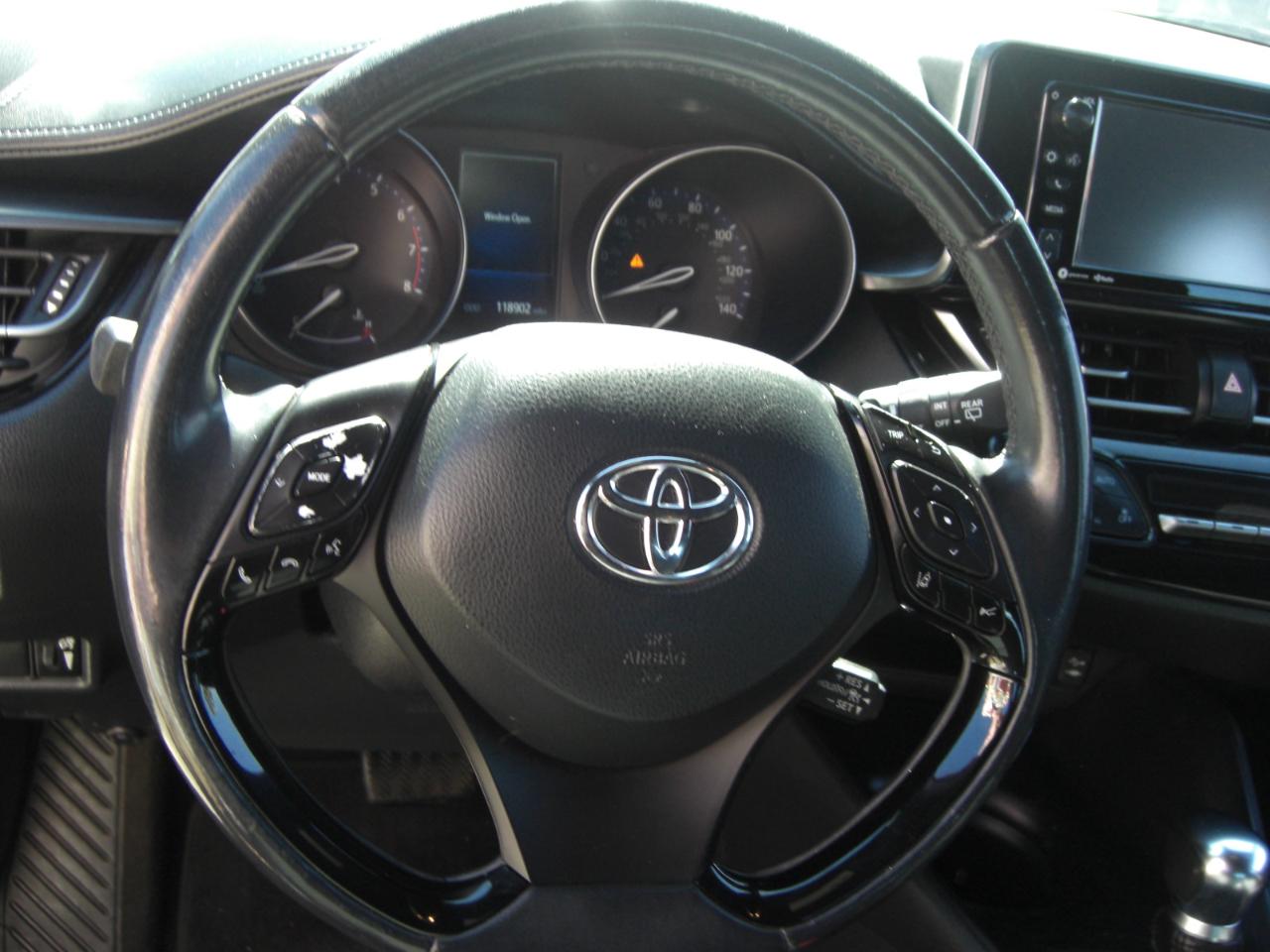 Toyota C-HR XLE FWD (Natl) 2018