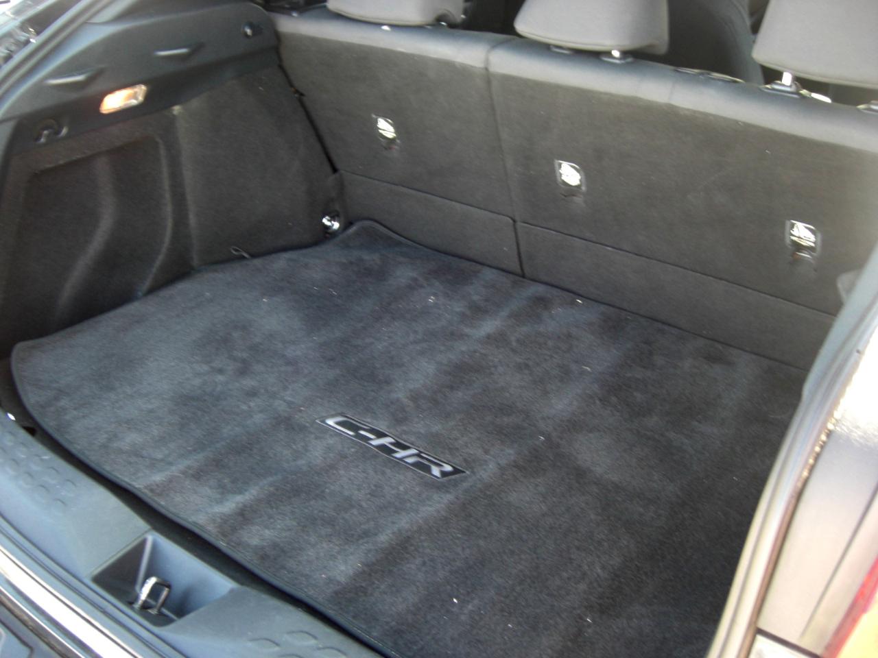 Toyota C-HR XLE FWD (Natl) 2018