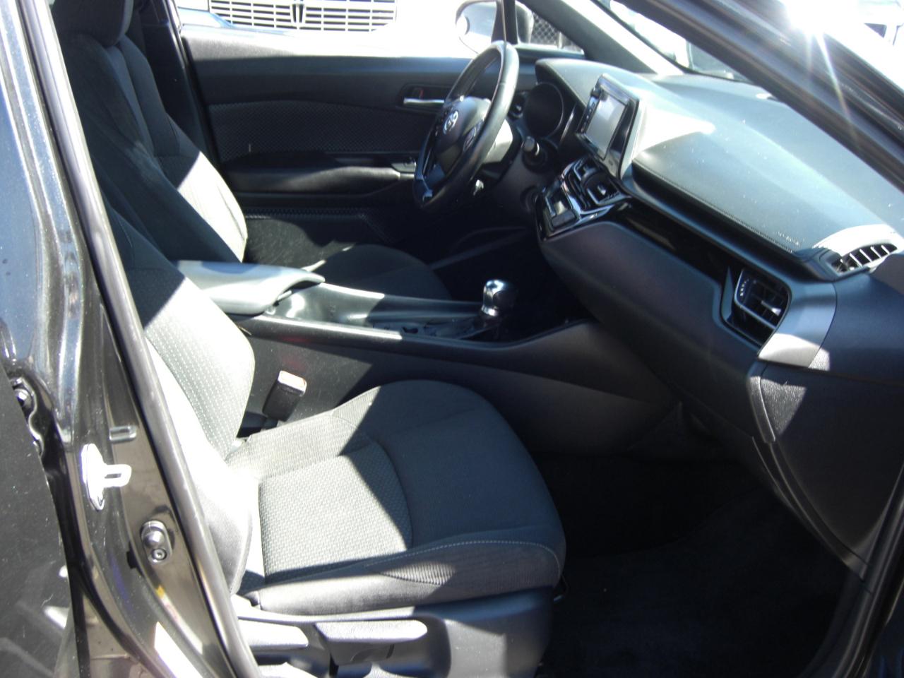 Toyota C-HR XLE FWD (Natl) 2018