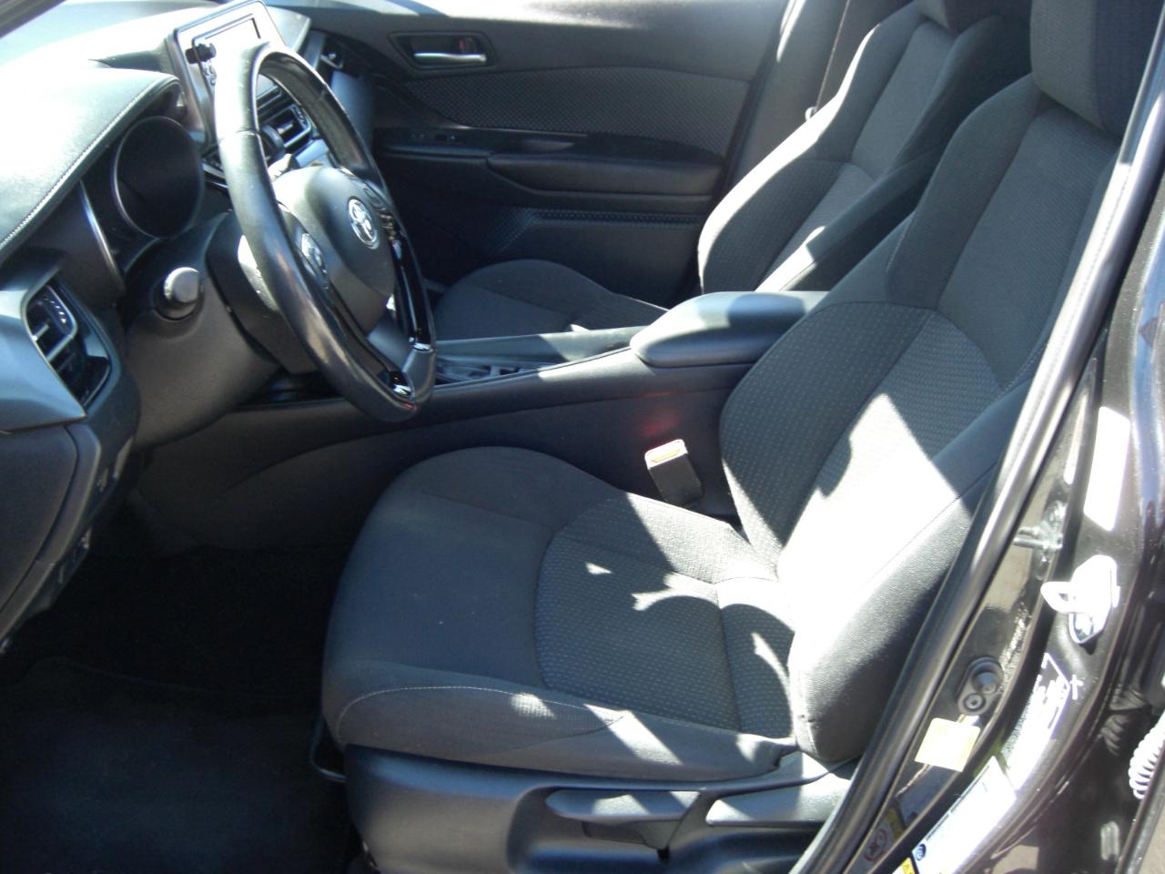 Toyota C-HR XLE FWD (Natl) 2018