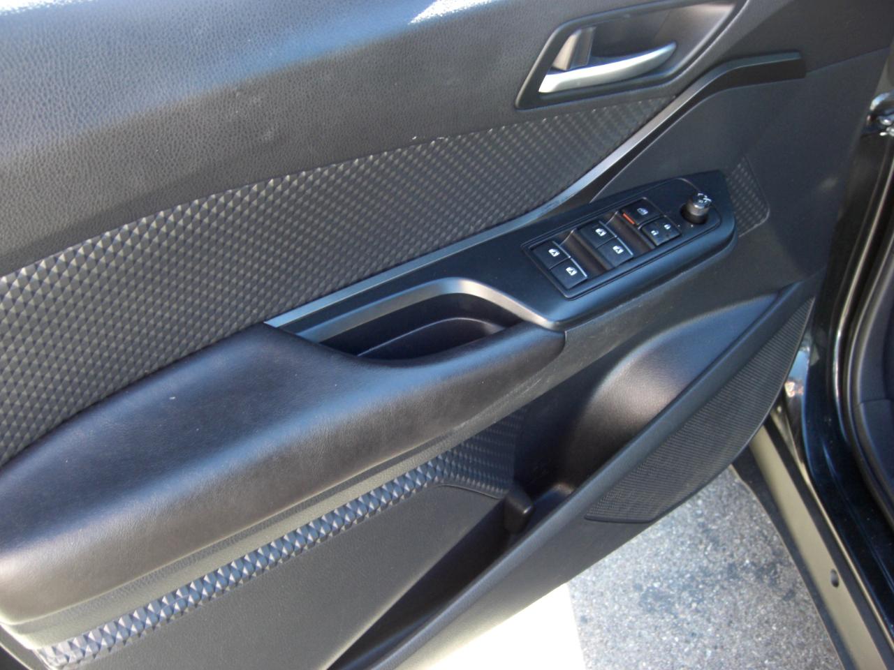 Toyota C-HR XLE FWD (Natl) 2018