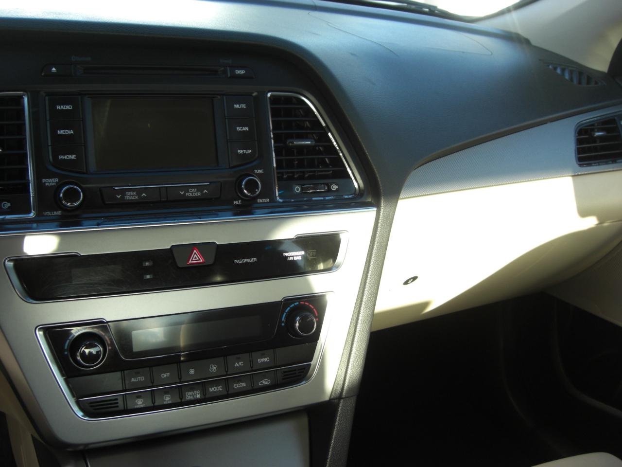 Hyundai Sonata Hybrid 4dr Sdn SE 2016