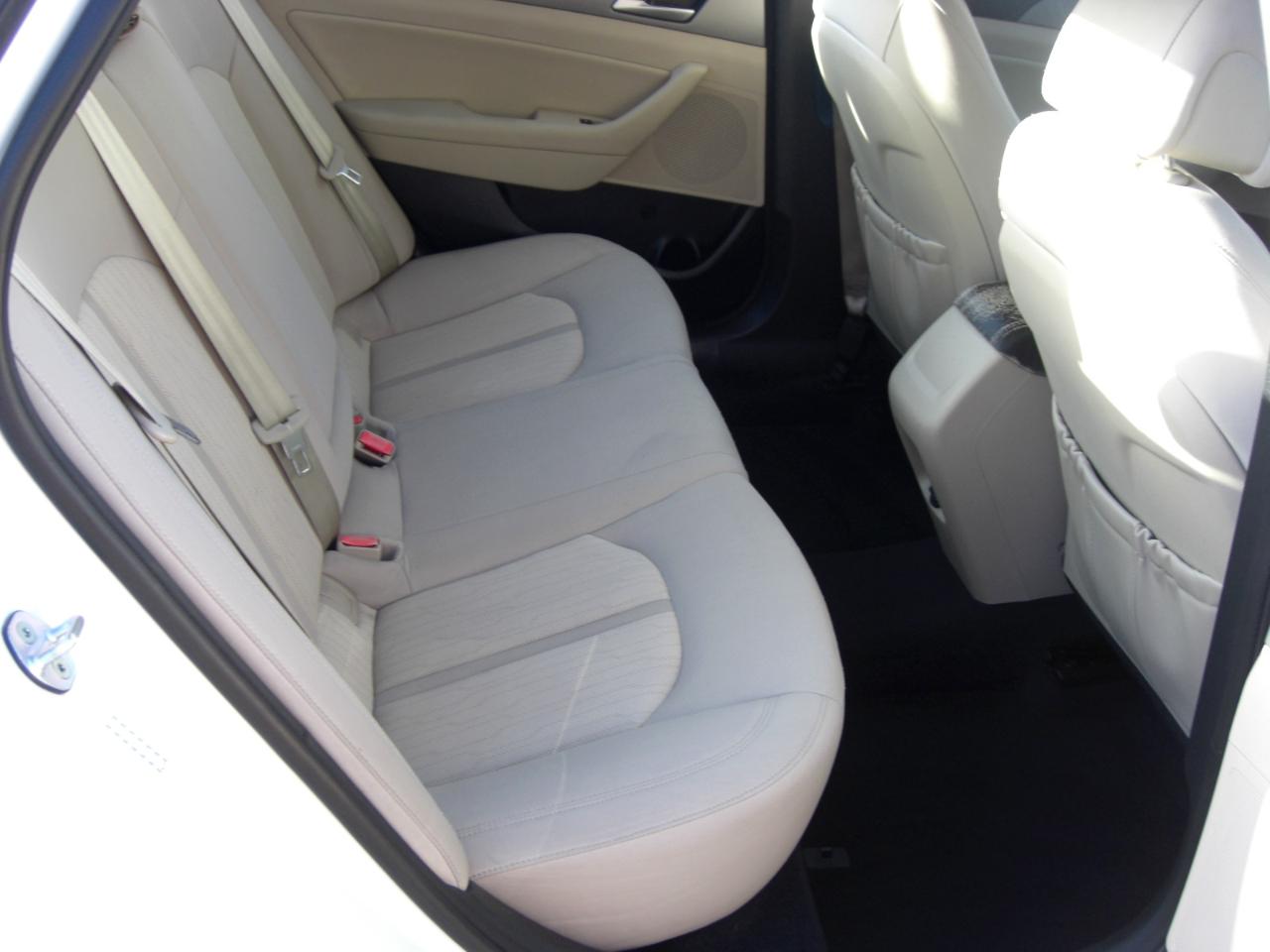 Hyundai Sonata Hybrid 4dr Sdn SE 2016