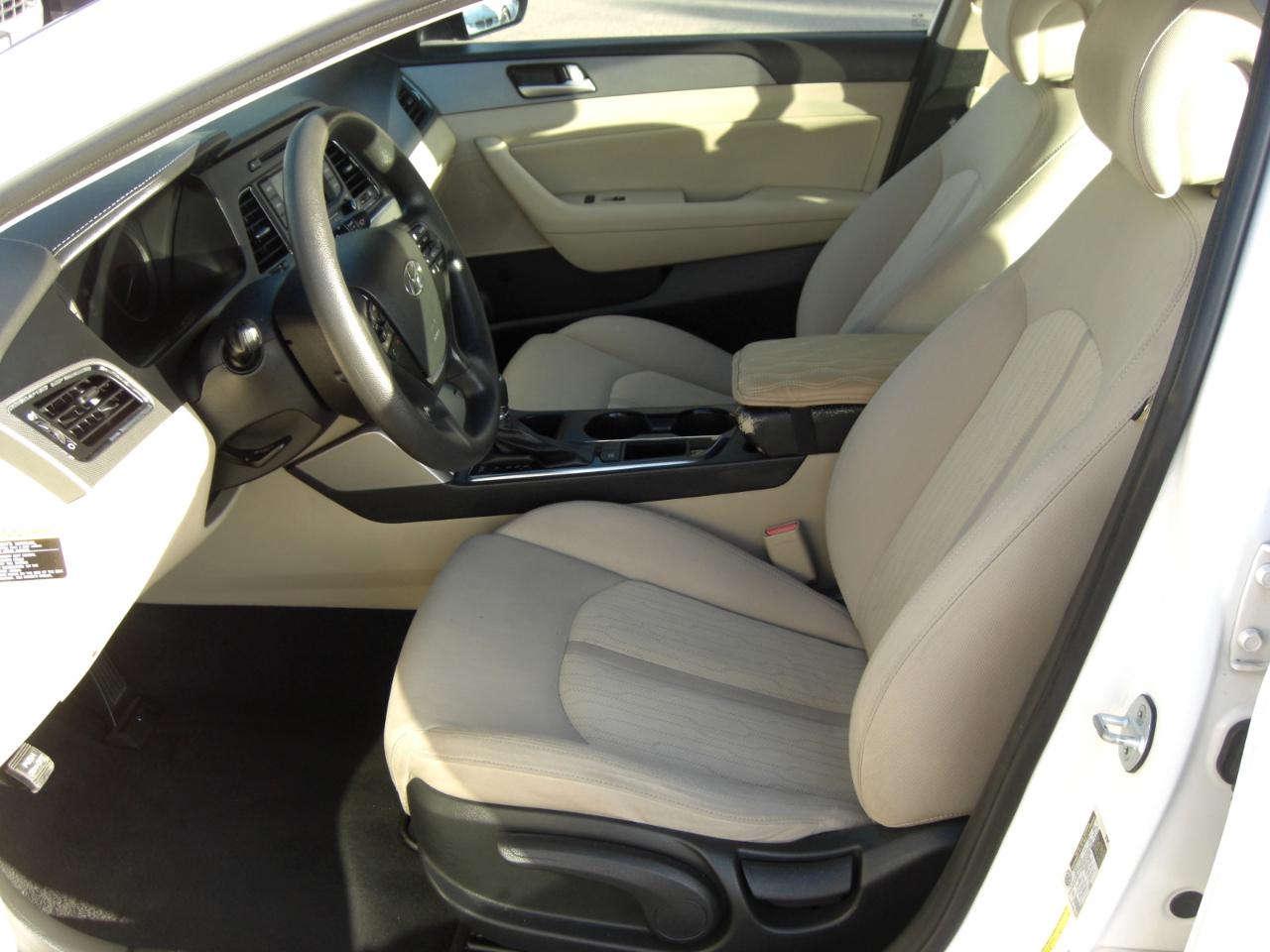 Hyundai Sonata Hybrid 4dr Sdn SE 2016