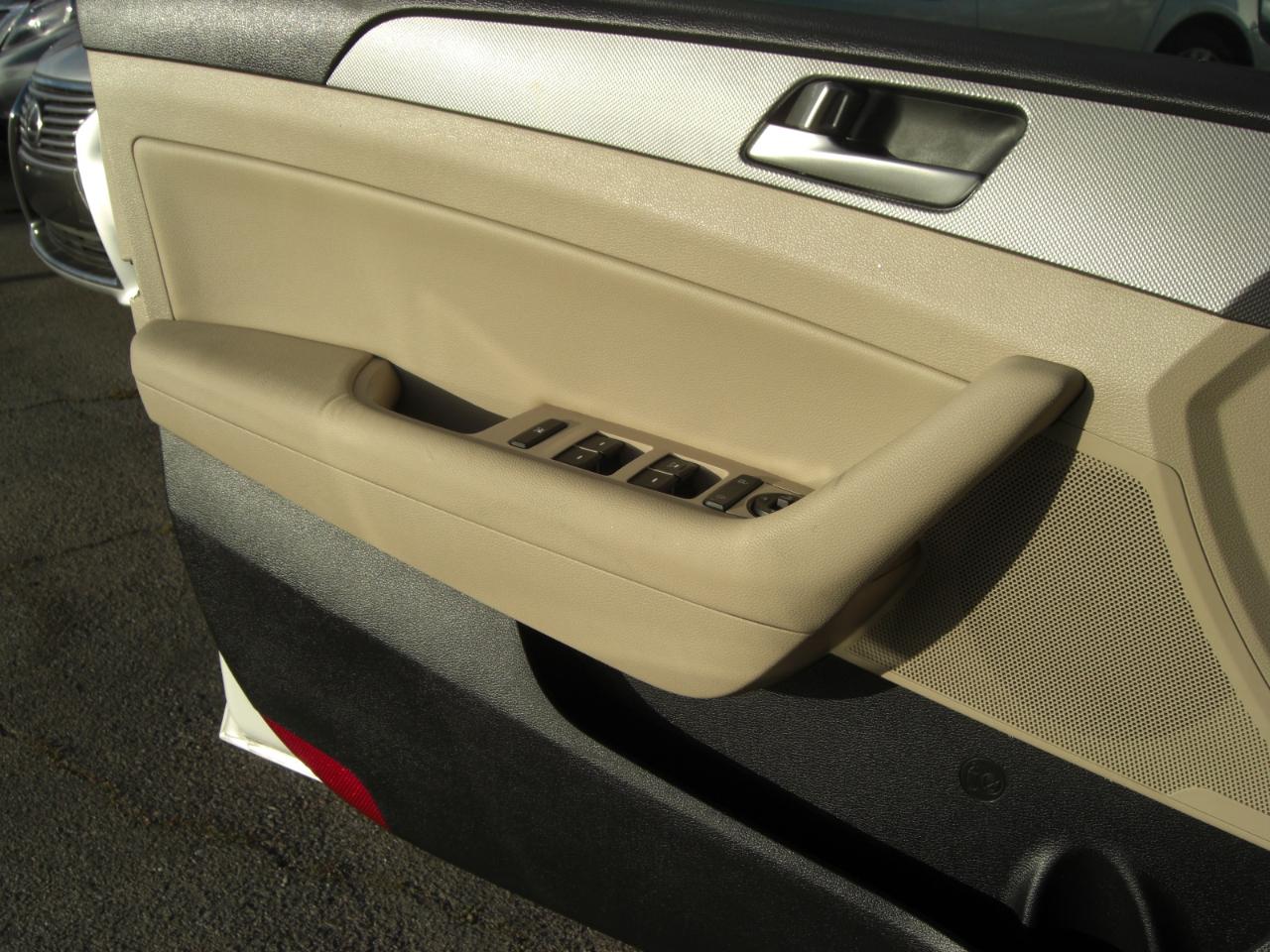 Hyundai Sonata Hybrid 4dr Sdn SE 2016