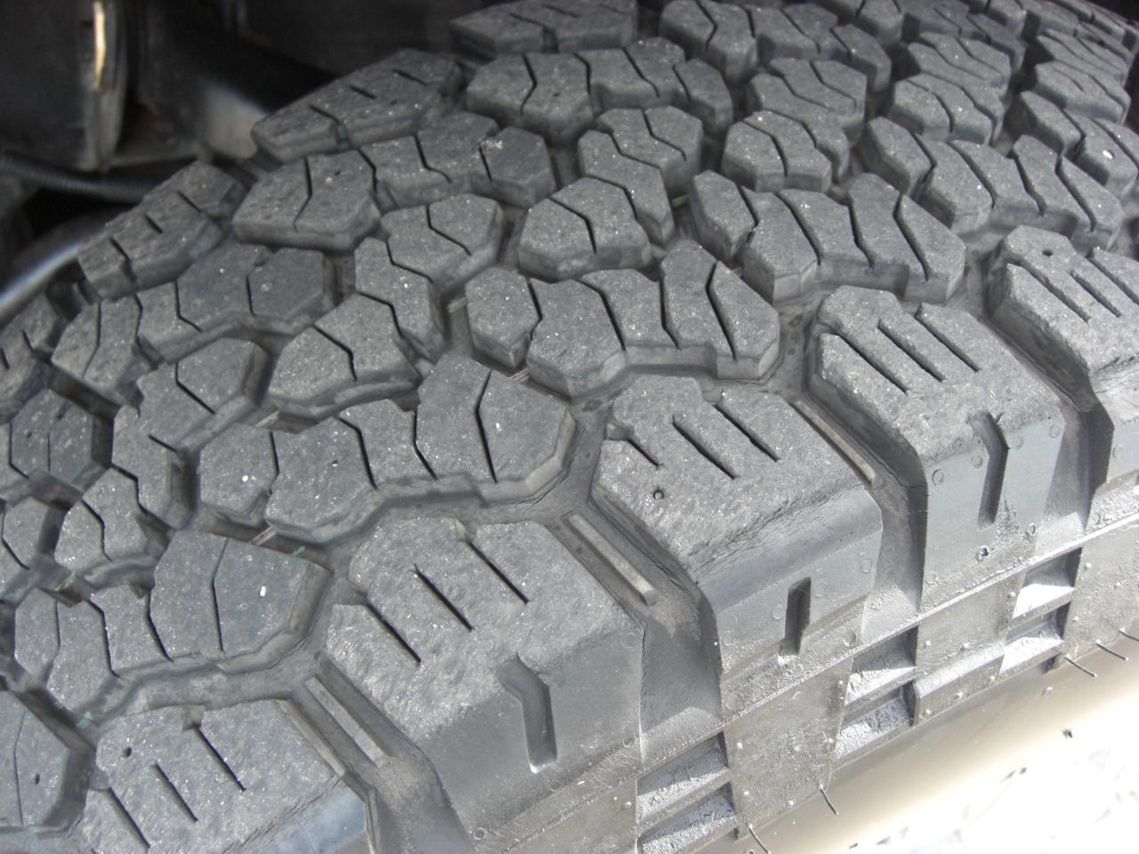 HUMMER H2 4WD 4dr SUV 2003