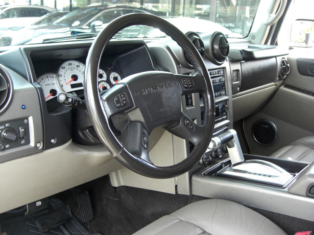 HUMMER H2 4WD 4dr SUV 2003