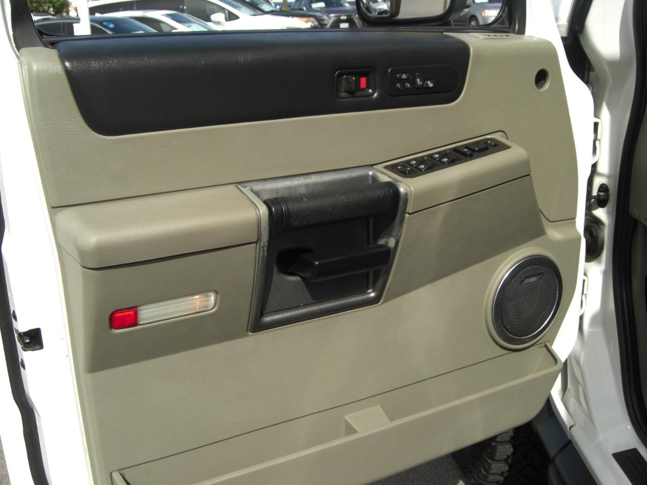 HUMMER H2 4WD 4dr SUV 2003