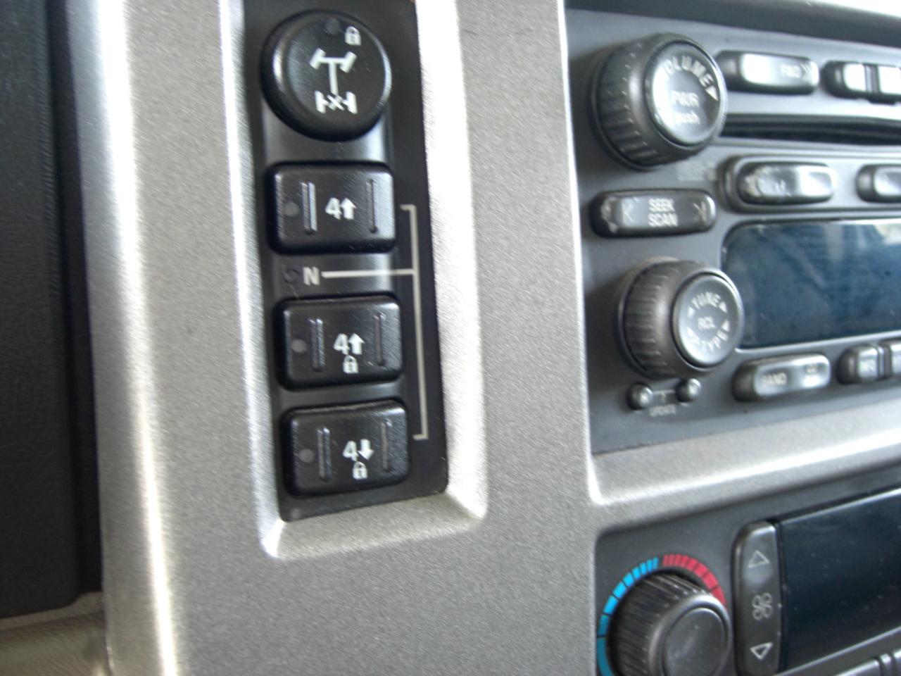 HUMMER H2 4WD 4dr SUV 2003