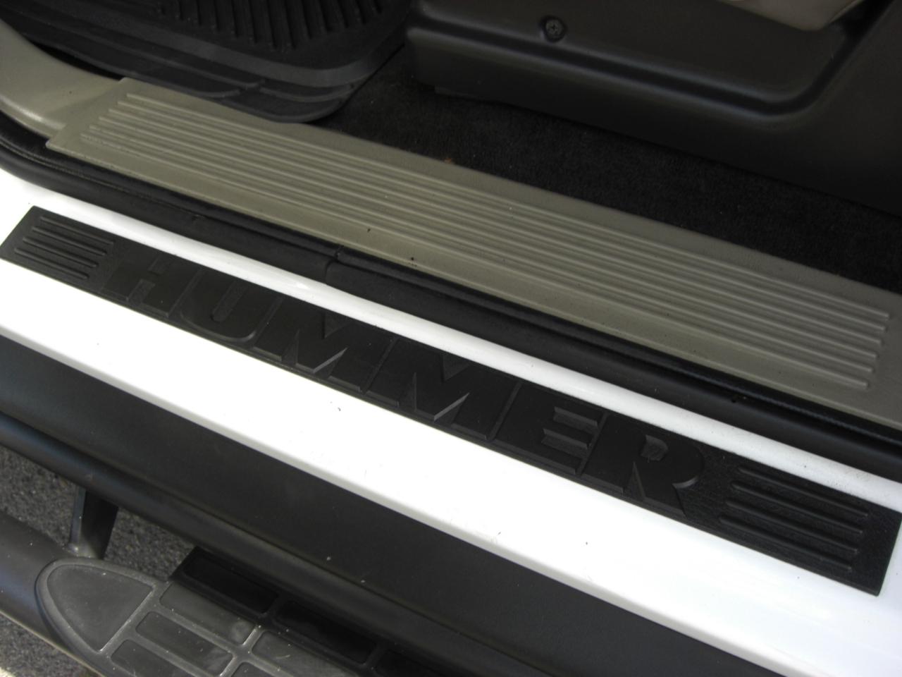 HUMMER H2 4WD 4dr SUV 2003