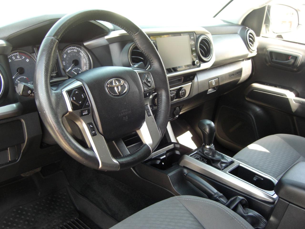 Toyota Tacoma 2WD SR5 Double Cab 5' Bed V6 AT (Natl) 2022