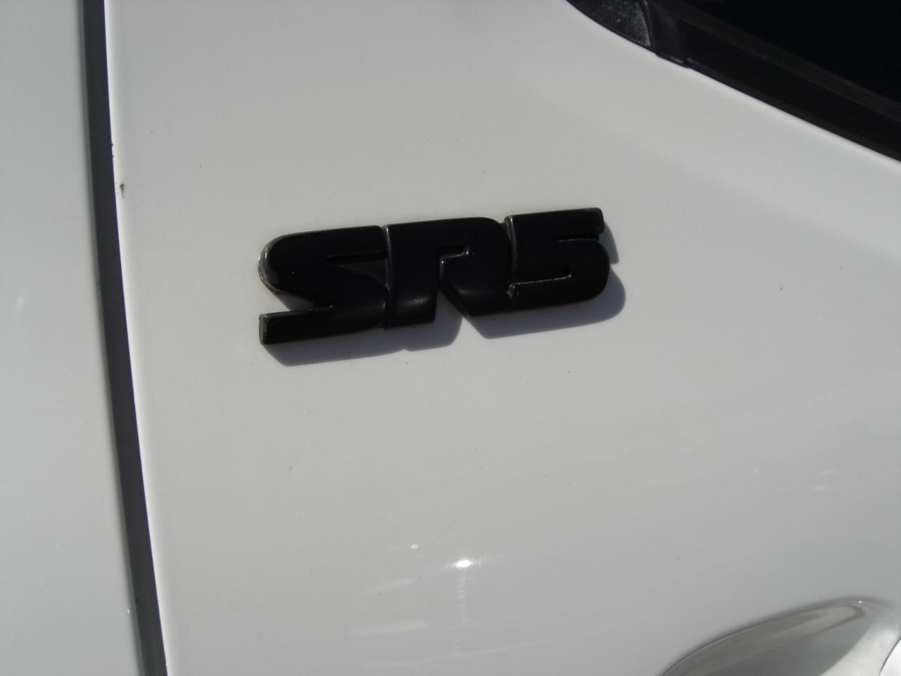 Toyota Tacoma 2WD SR5 Double Cab 5' Bed V6 AT (Natl) 2022