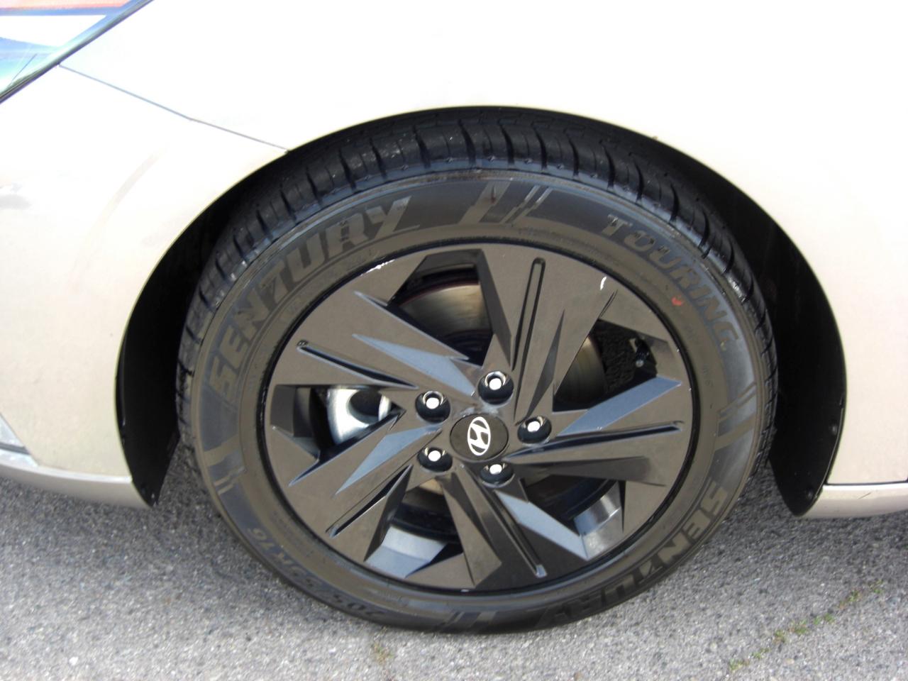 Hyundai Elantra SEL IVT 2021