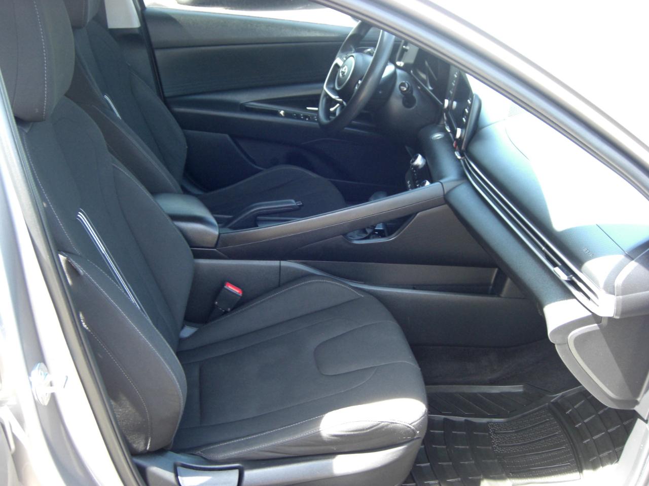 Hyundai Elantra SEL IVT 2021