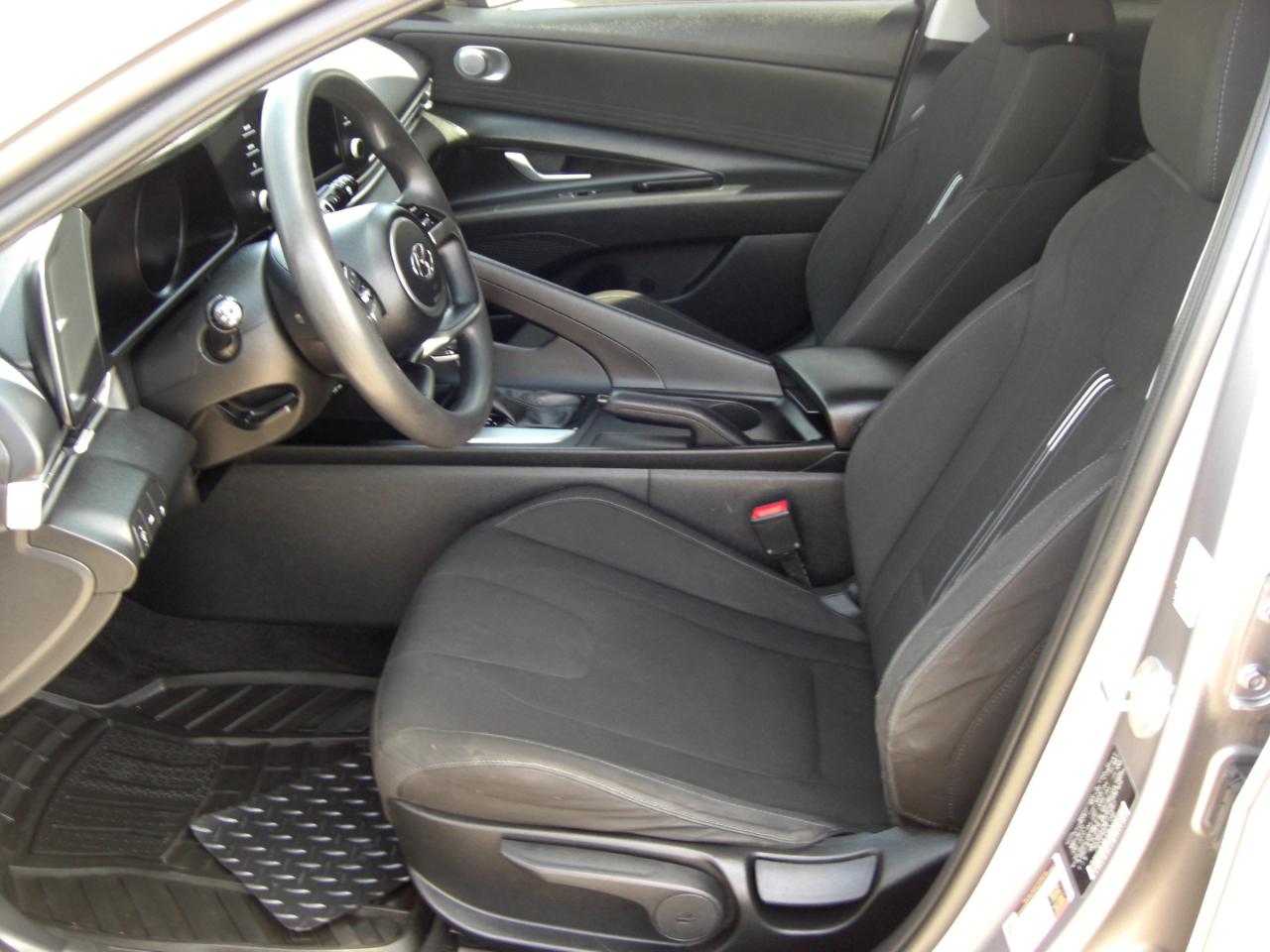 Hyundai Elantra SEL IVT 2021