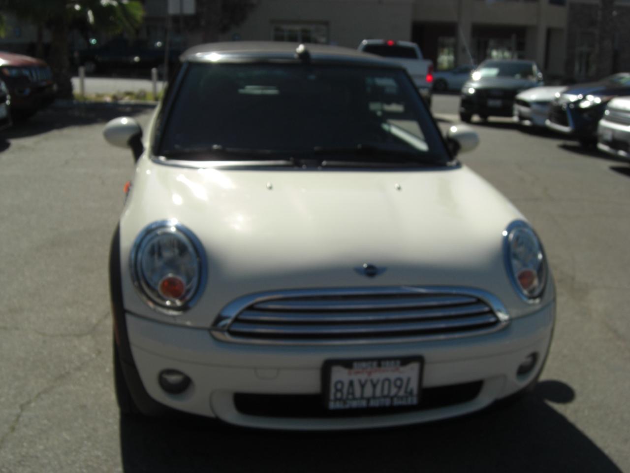 MINI Cooper Convertible 2dr 2010