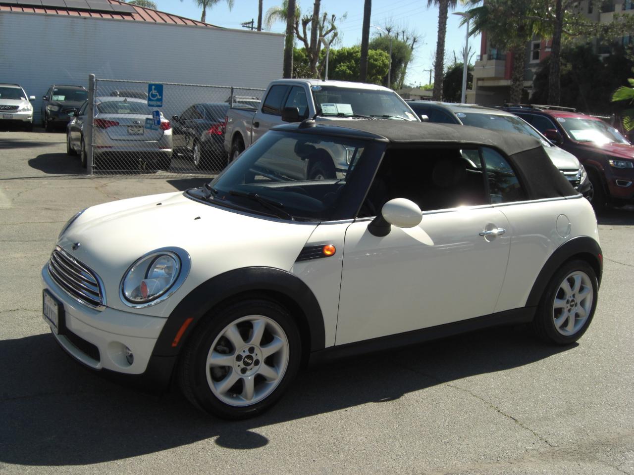 MINI Cooper Convertible 2dr 2010