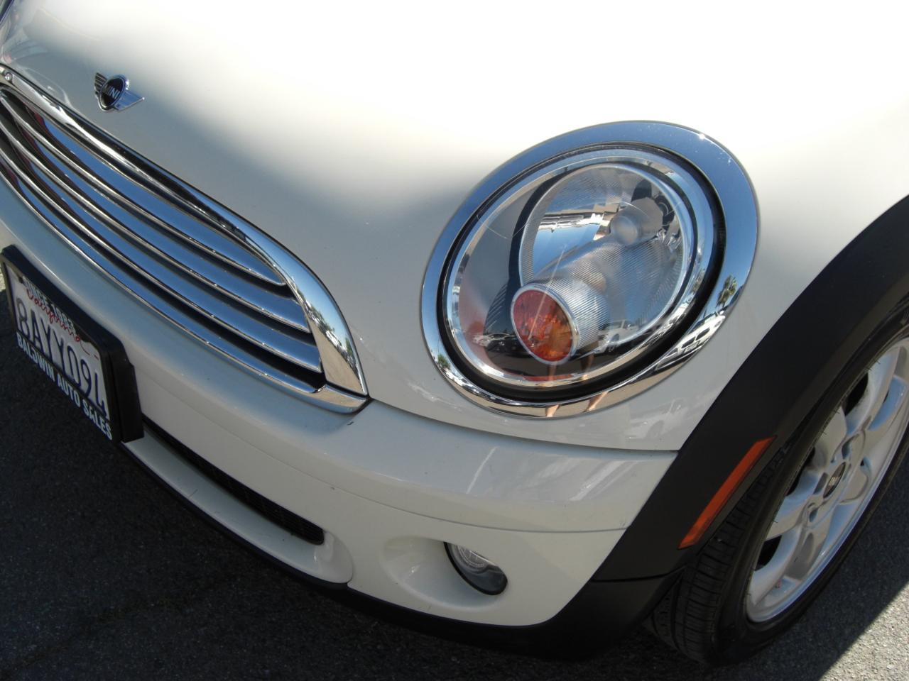 MINI Cooper Convertible 2dr 2010